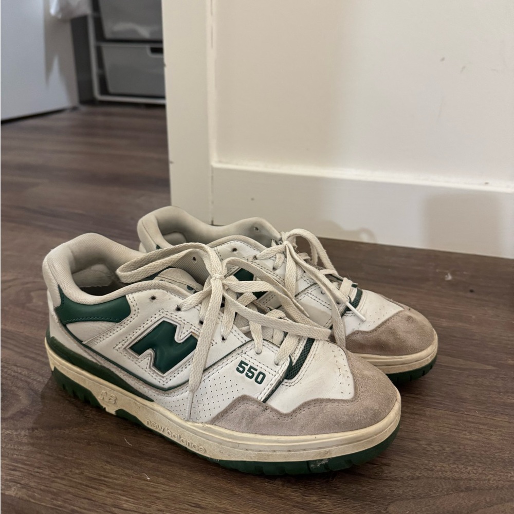 Size 8.5 New Balance 550s